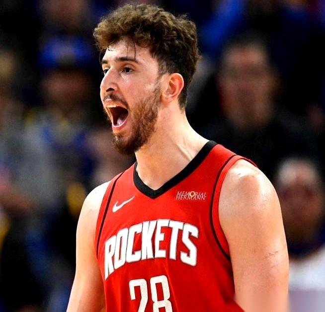 据ESPN传出的最新风声，火箭队管理层关起门来，给刚签下5年1.85亿美元大合同