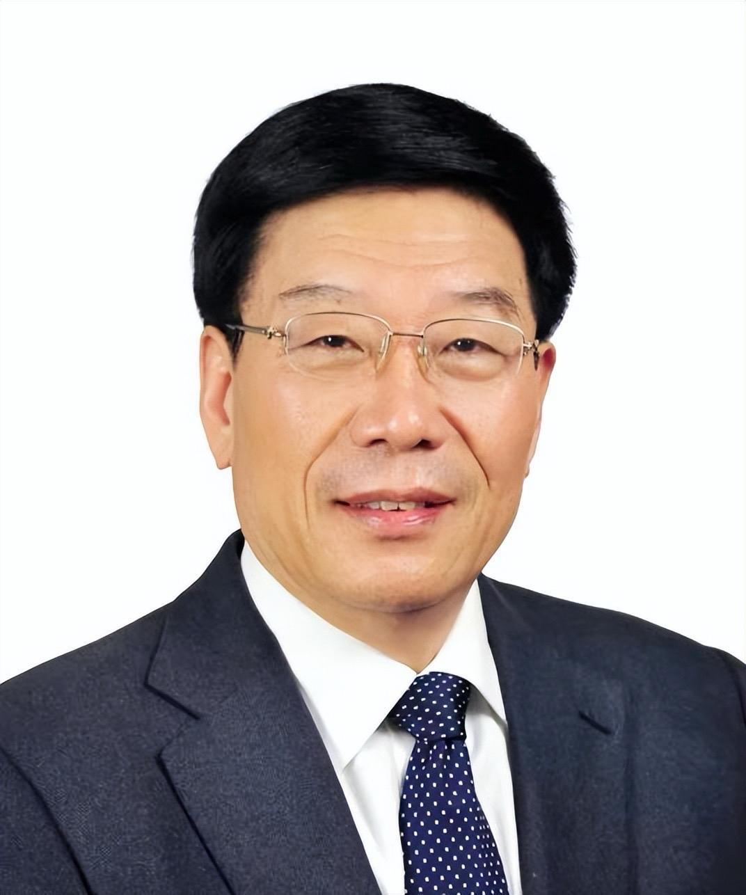 他曾经担任湖南省委书记，在家乡江苏工作多年，一生无私，享年67岁。你知道他是谁吗