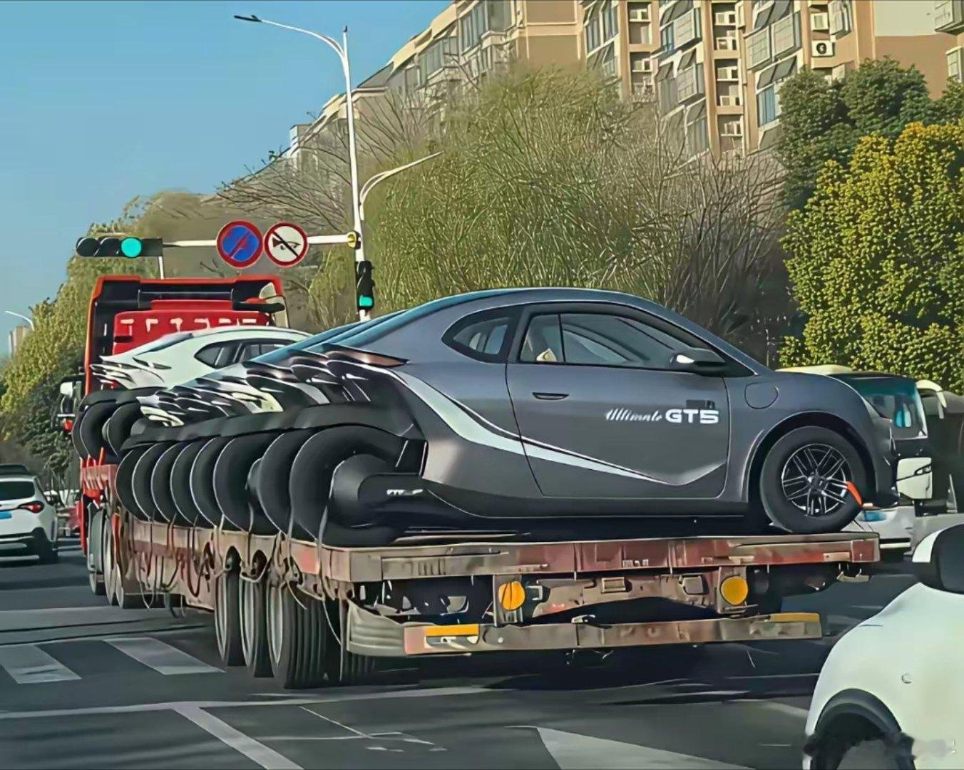 这是什么车啊造型这么别致的！