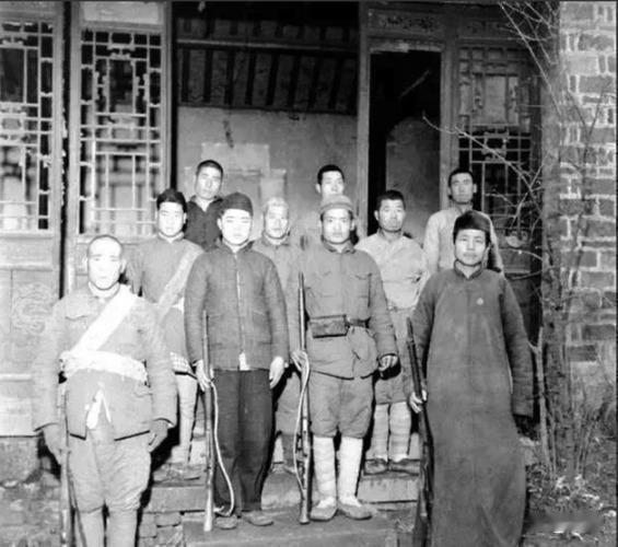 1952年，郭良知被押到刑场边时，突然扯着嗓子喊了一句：把朱玉和找来！围观的