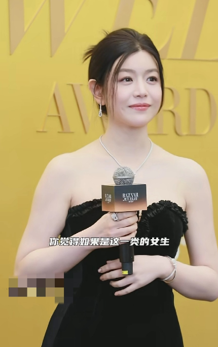 陈妍希不愧是初代甜妹，杀伤力太强了，一看还是好美好青春的沈佳宜，让我多刷点陈妍