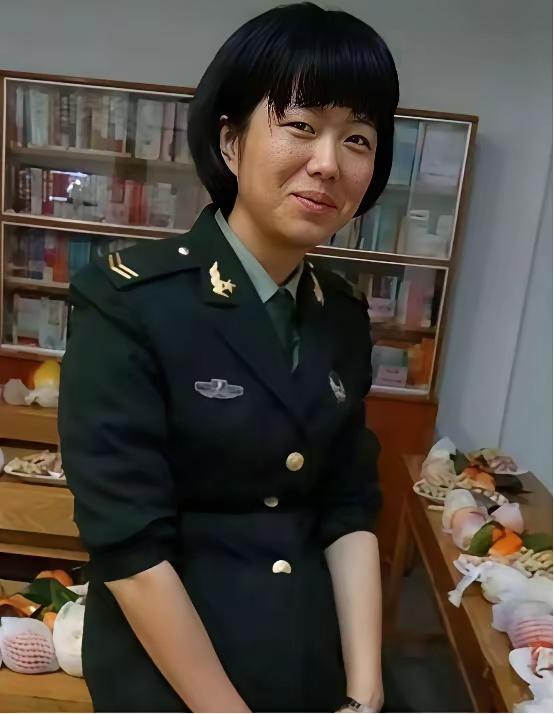 🌛2019年，云南丽江的退伍通讯兵唐雪，为了自保，将身高1米9的大汉杀害，