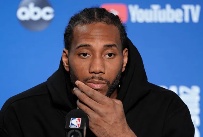 快船总裁劳伦斯-弗兰克在谈到球队未来计划时，提到了科怀-伦纳德。弗兰克说道：“