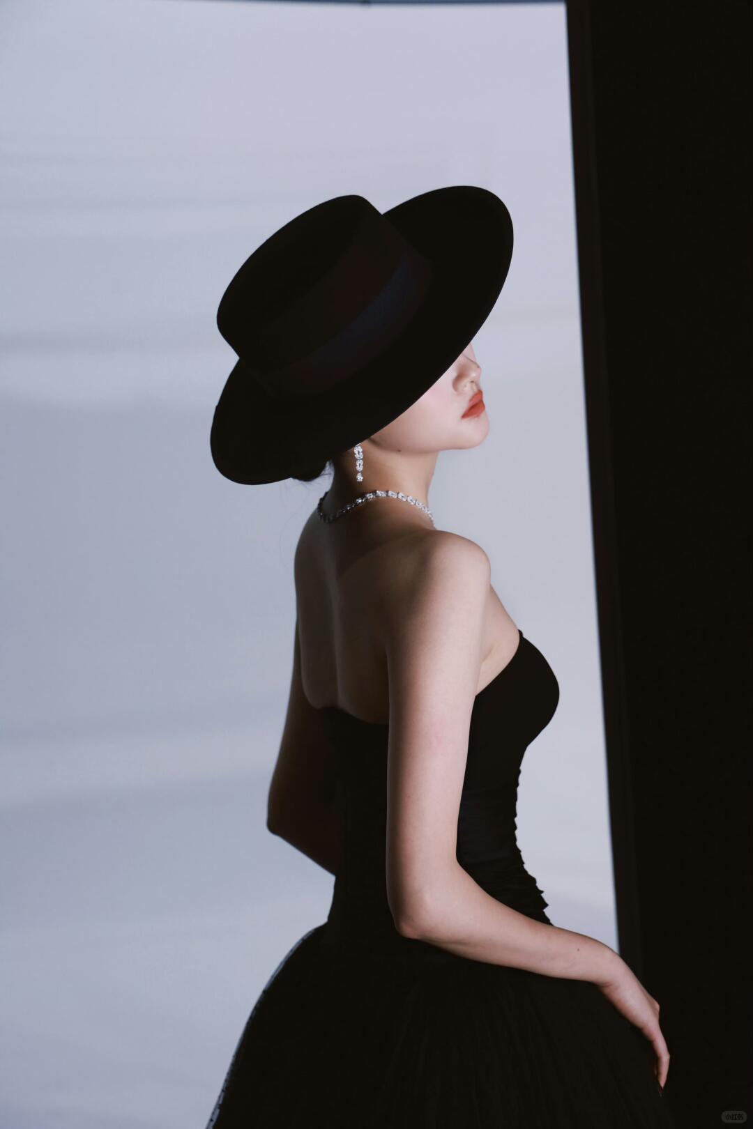 关晓彤就是戴礼帽的神！关晓彤