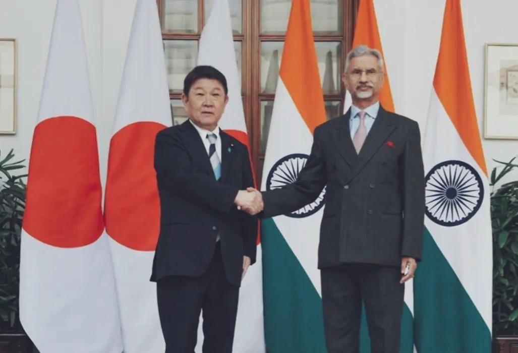 印度决定挺身而出，帮日本解决稀土困境！中国的稀土大锤落下，印度决定挺身而出