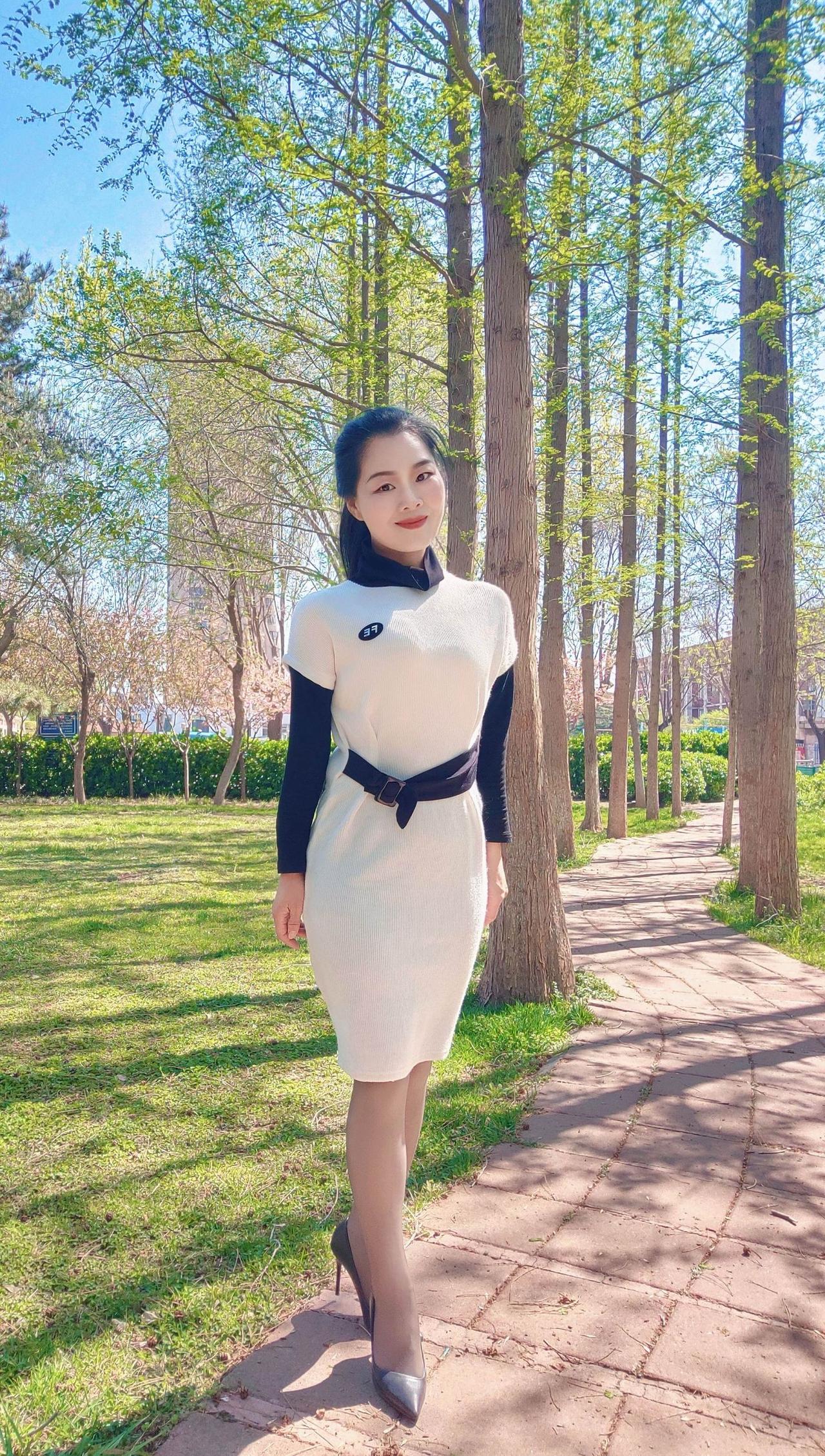 女生如何穿搭看起来时尚更有品味呢