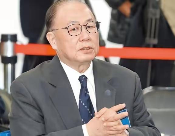 台军前司令员陈永康直言，大陆很难用武力统一台湾！去年解放军在台海搞的演习，那可不