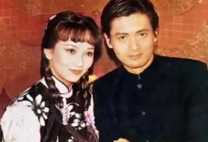 黄元申出家那晚，赵雅芝在片场哭到凌晨三点1978年，一封情书把两个家庭撕得