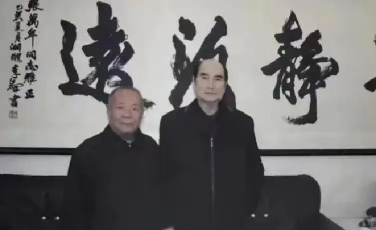 1991年3月，济南军区司令员张万年突然要去菏泽单县寻找他当年的副排长、老战友邹