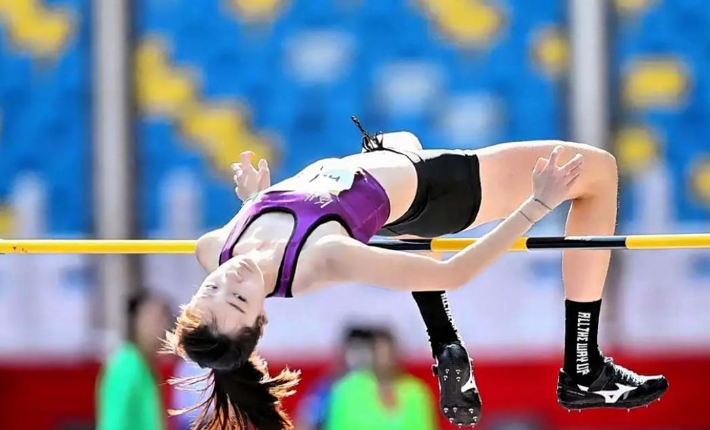 看看中国田径队目前的几位女子跳高扛把子，要模样有模样，要身材有身材，要粉丝数比国