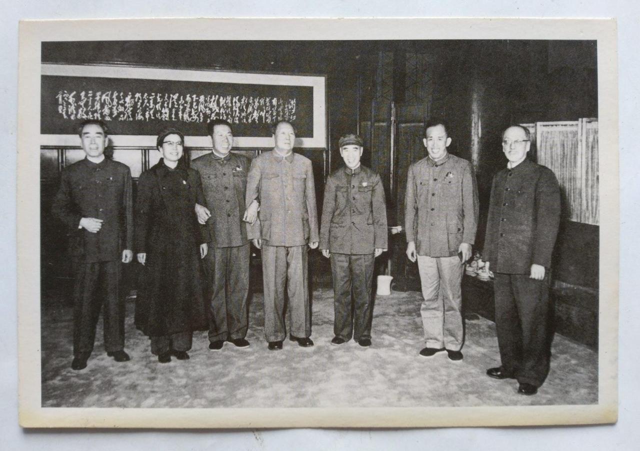 姚登山可是个狠人。当年，在雅加达大使馆的国旗绳子被砍断，愣是用铁丝重新串起来