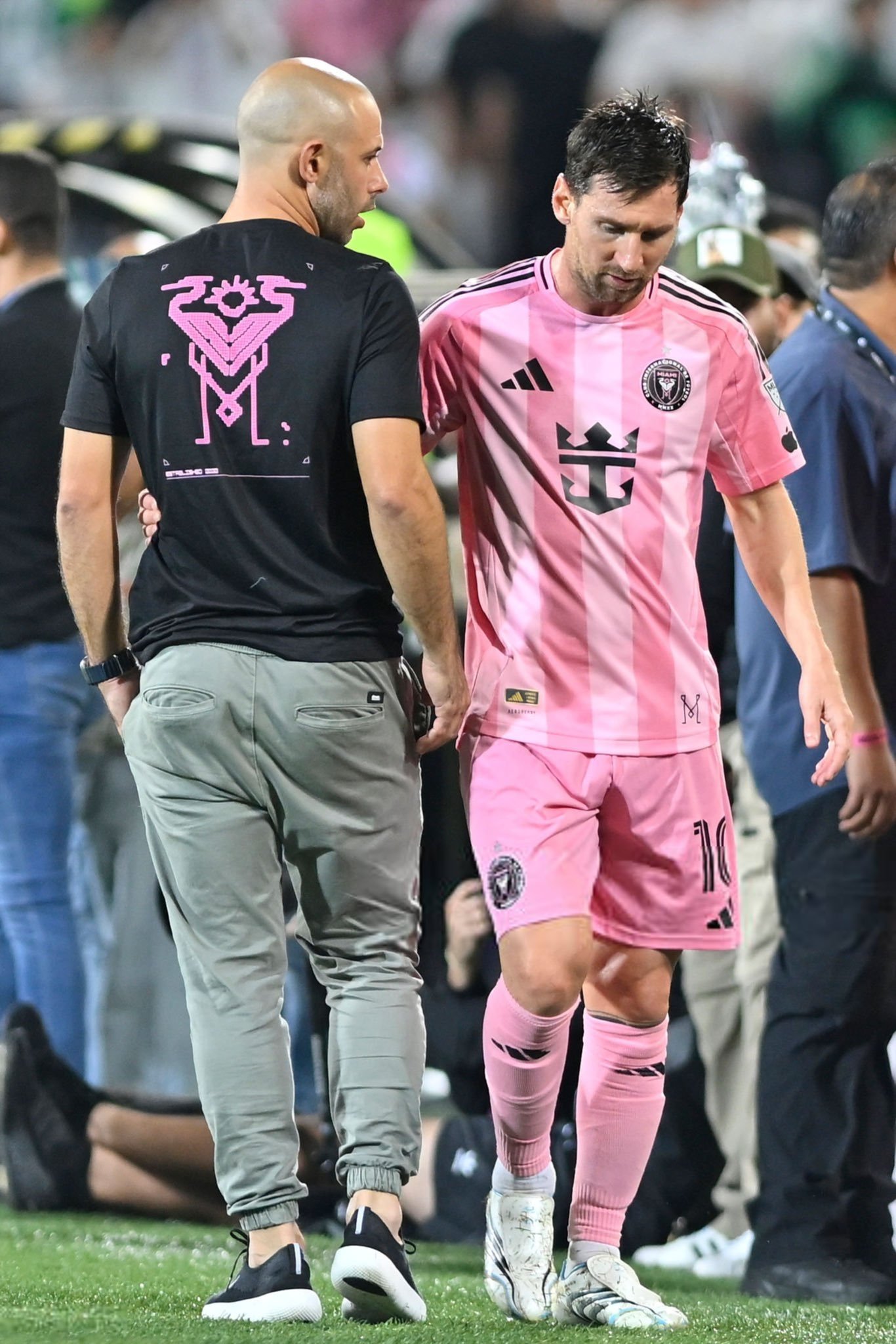 💬马斯切拉诺：“我知道大家可能会对梅西被换下感到失望，但我的首要职责是照顾好他