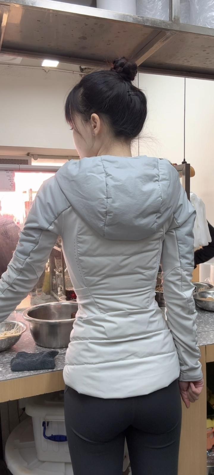 冬日生活打卡季我看过千万种风景，却只贪恋你眼底的那片潮汐。