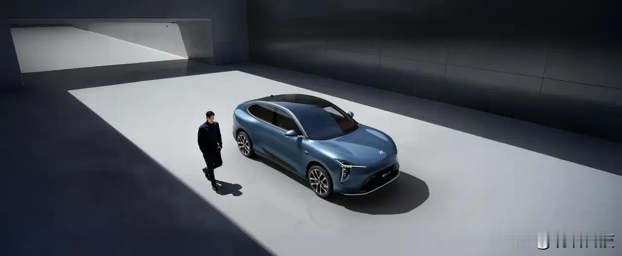 谁懂啊！以前春节开旧车返乡，简直是大型遭罪现场！三百多公里的路，后排挤着爸妈和孩