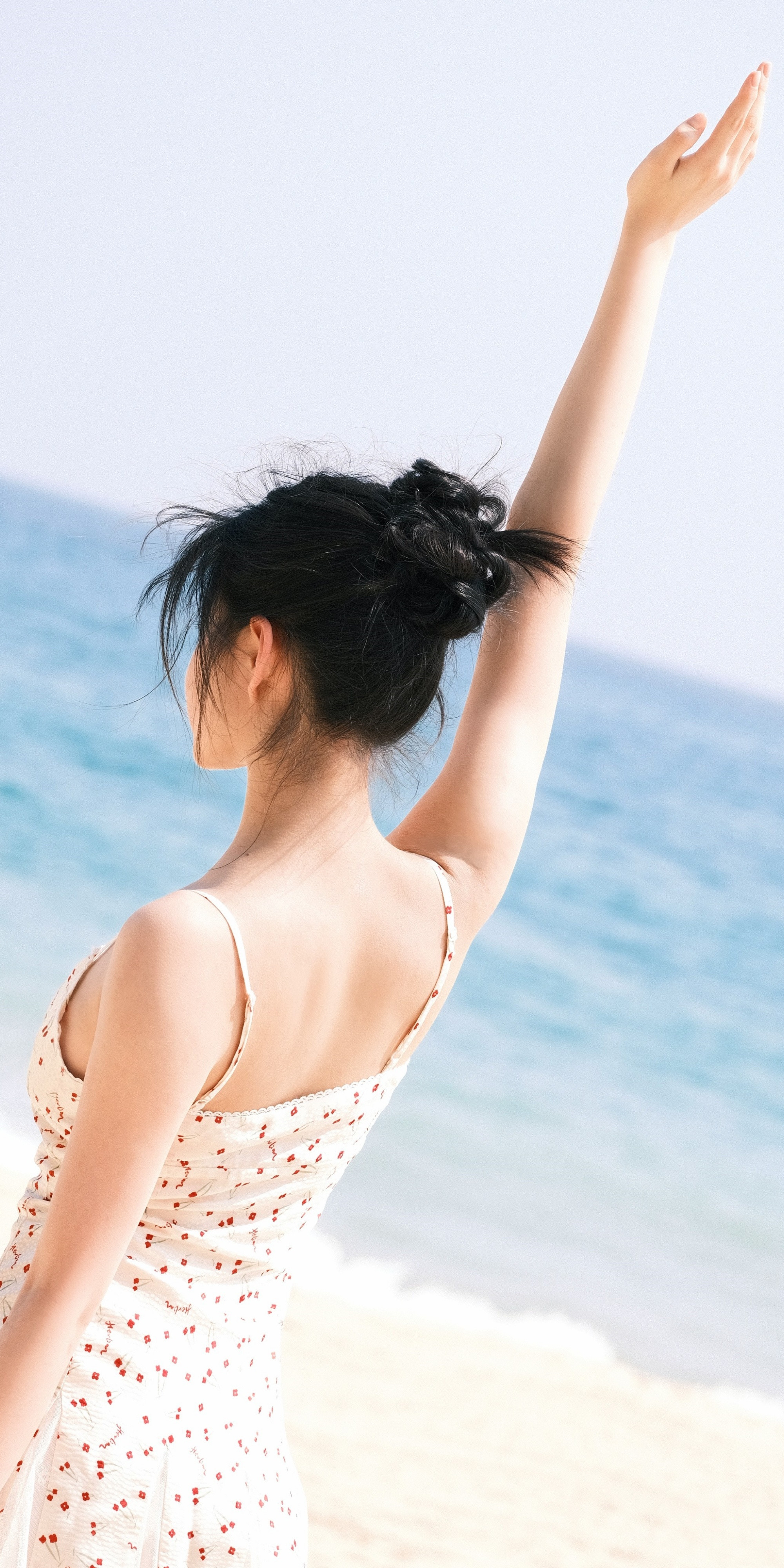 艾米，夏日小吊带。艾米
