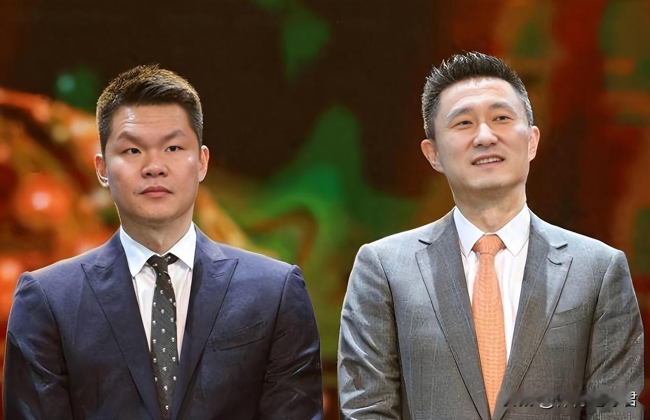 广东男篮人员调整！今天下午，有东莞现场球迷分享球队回到俱乐部的视频。其中主教练