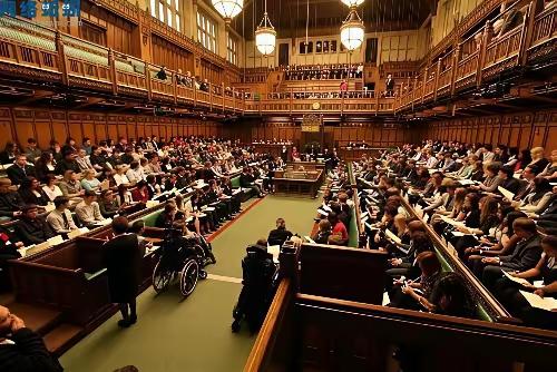 【“安世之乱”的后遗症来了。根据英国《电讯报》报道,英国的一些政客也想没收