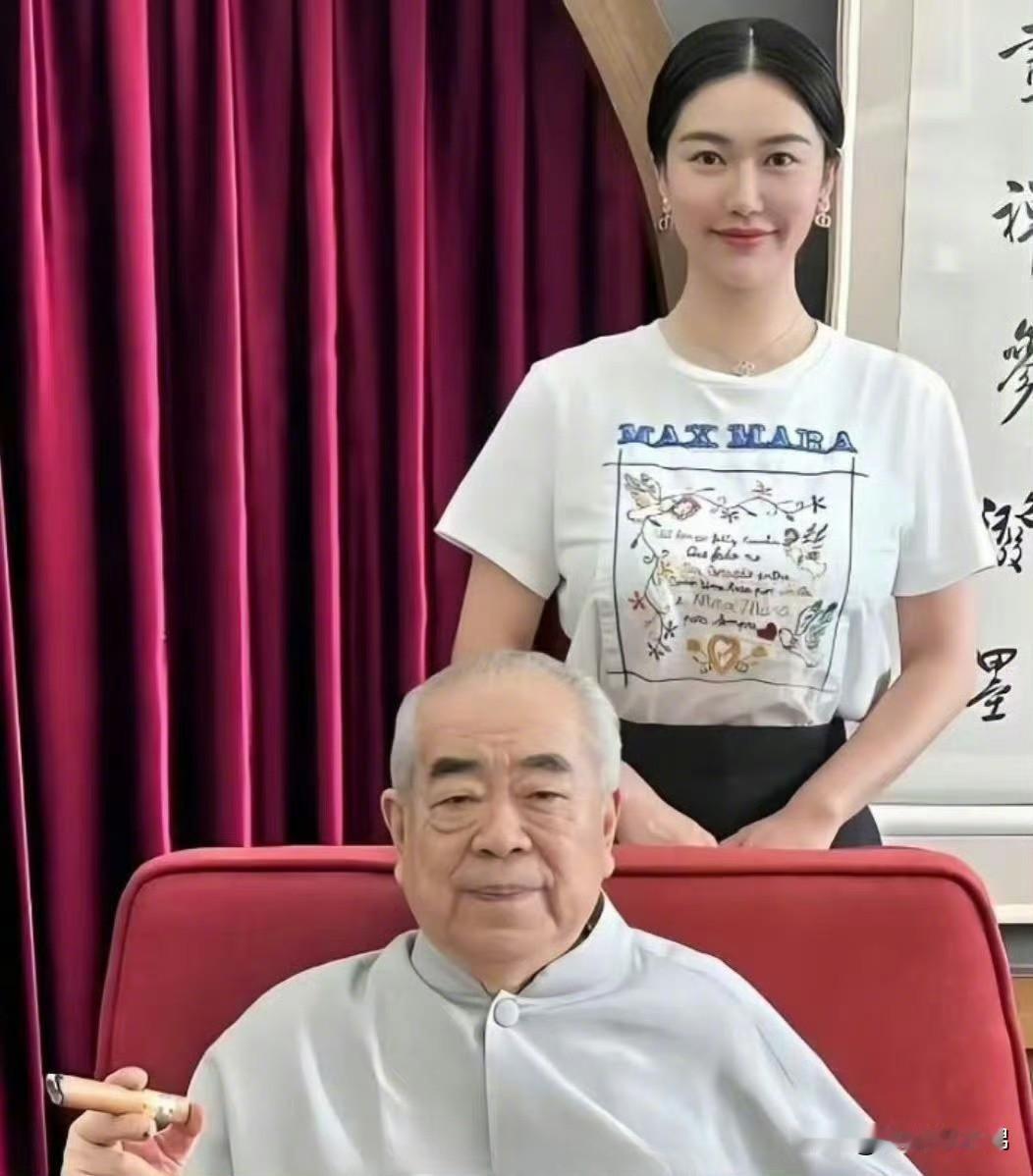 图他年纪大，图他不洗澡。忍他十年臭，赚个小目标。一个87，一个37，50岁的年龄