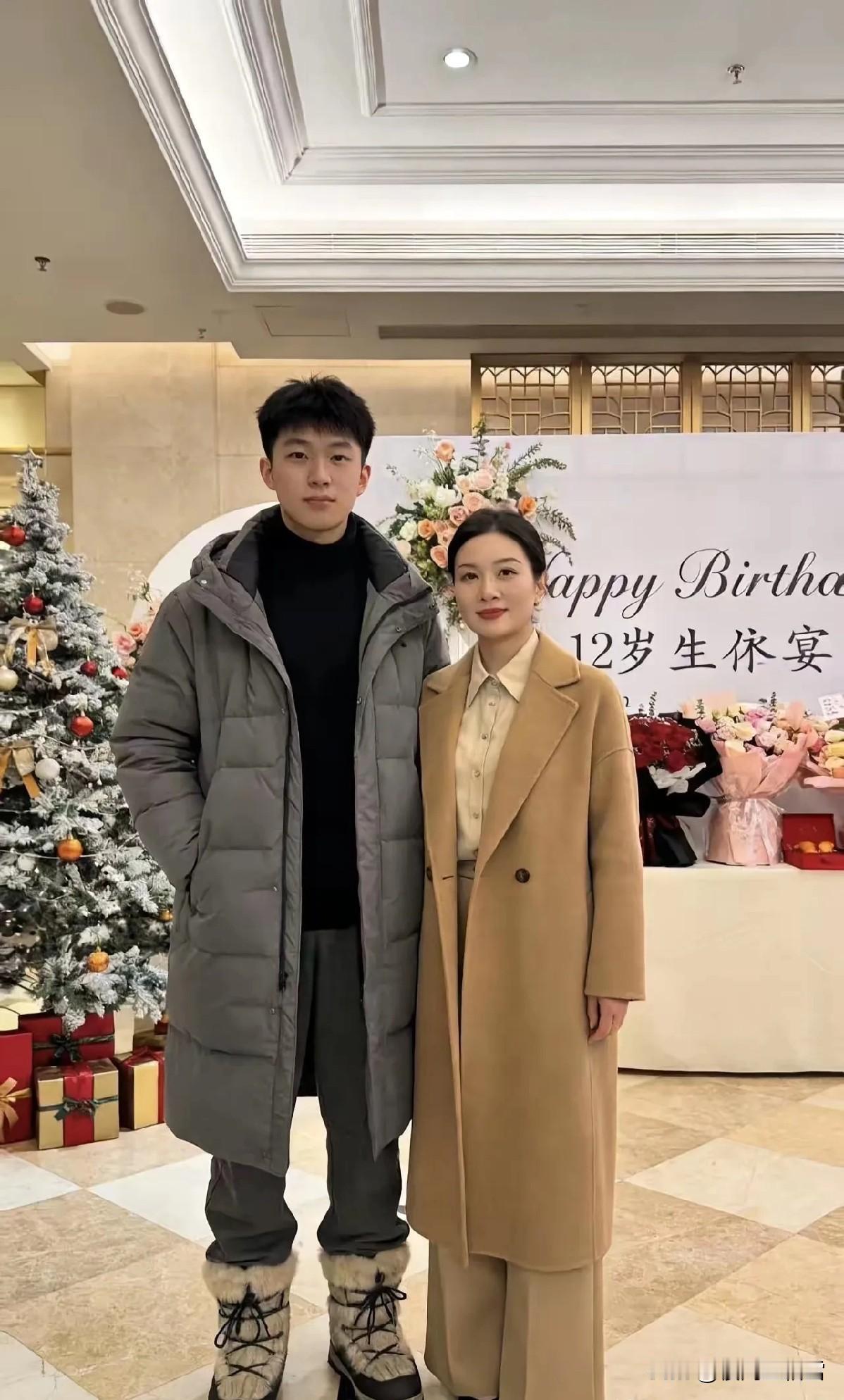 侄子是哥嫂离婚不要的孩子，我这个姑姑把他带大，182的小男孩，成绩全科状元，姑姑