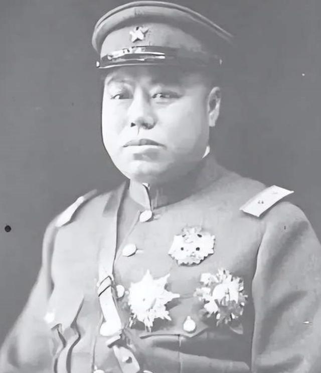 1918年，张作霖让韩麟春拿着50万大洋去上海买军火，他却全输掉了，张作霖大怒