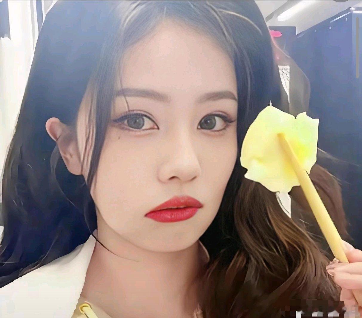 白鹿应该很难结婚了，不是没有人馋她身子，如今30岁了，不是没人想娶她，而且是跟白