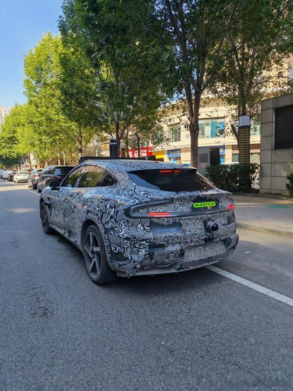 北京大兴区发现一个伪装车[思考]难道又是小米的新产品？​​​