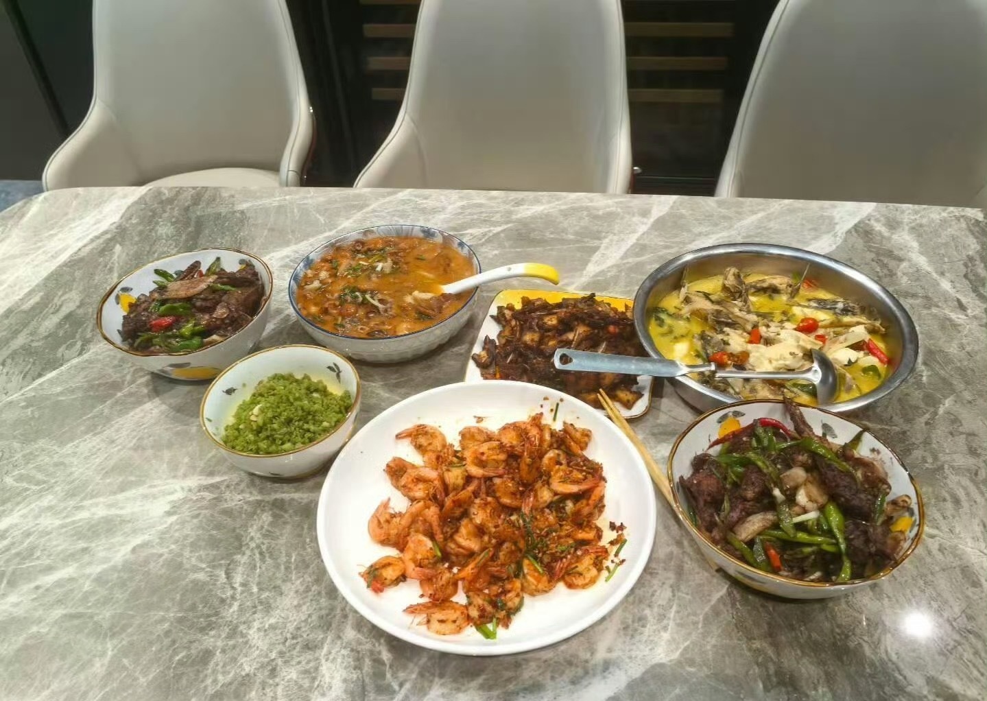 请好朋友吃饭，让对方刷碗很过分吗？😳​​​