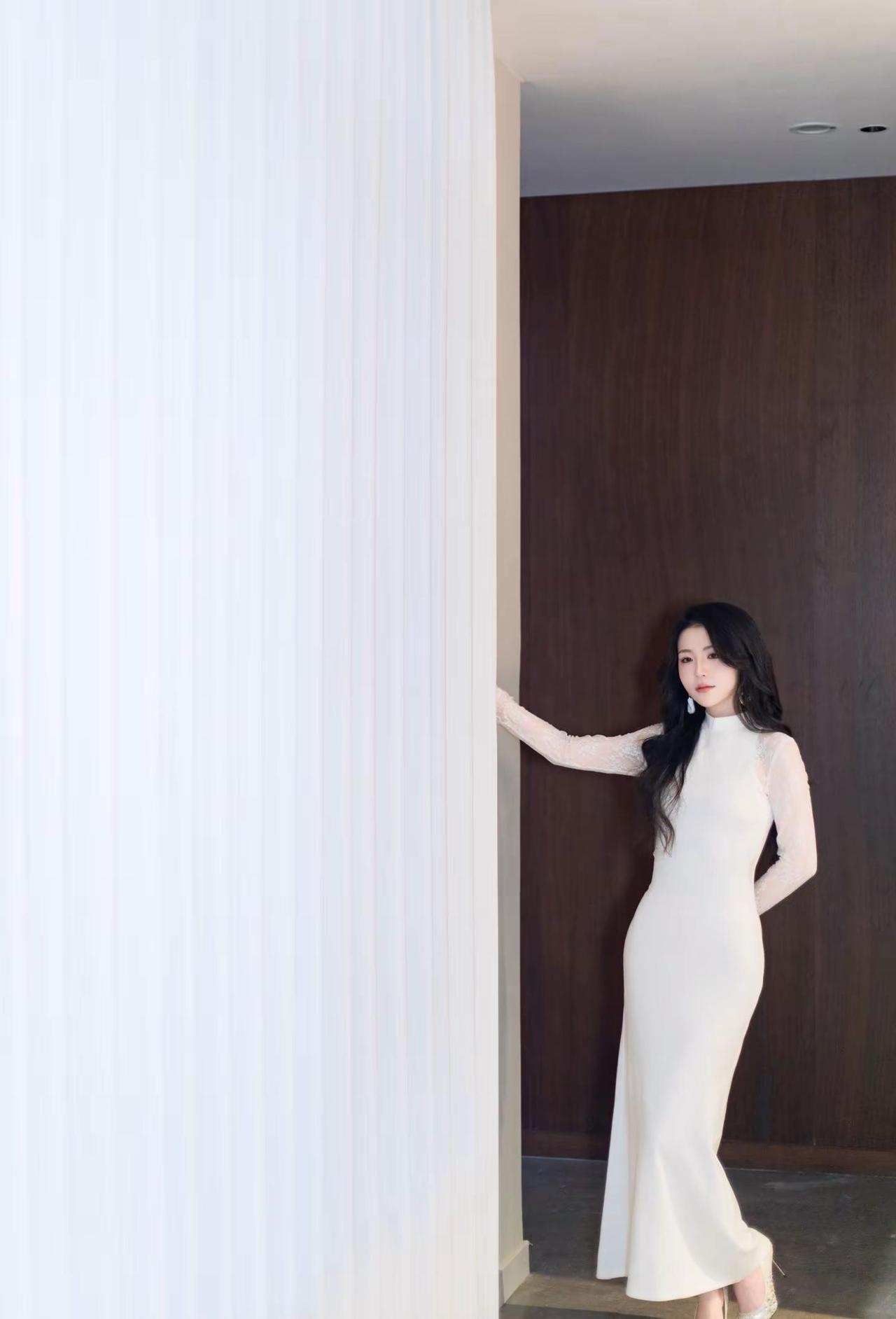 婚礼晨袍。女明星的日常气质女人优雅气质婚礼