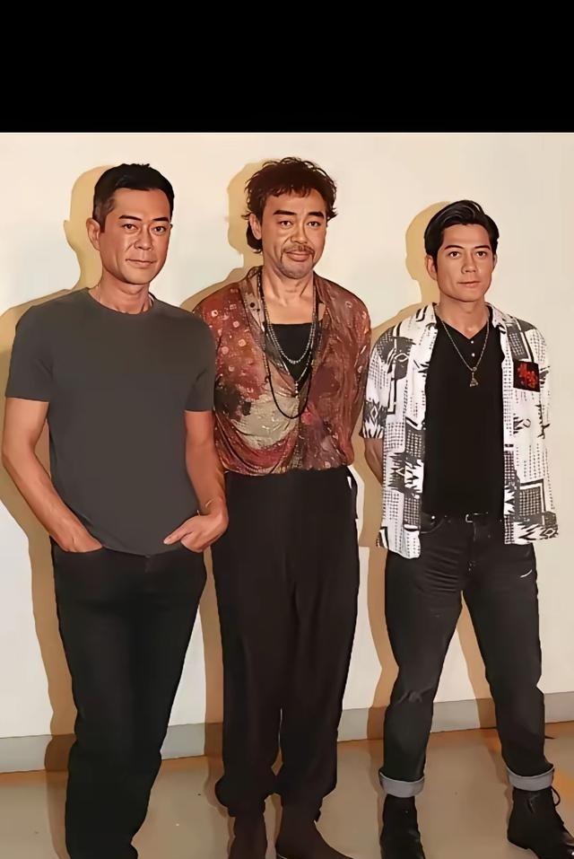 【标题】59岁郭富城素颜照流出：皱纹里的天王与滤镜外的我们【正文】2024