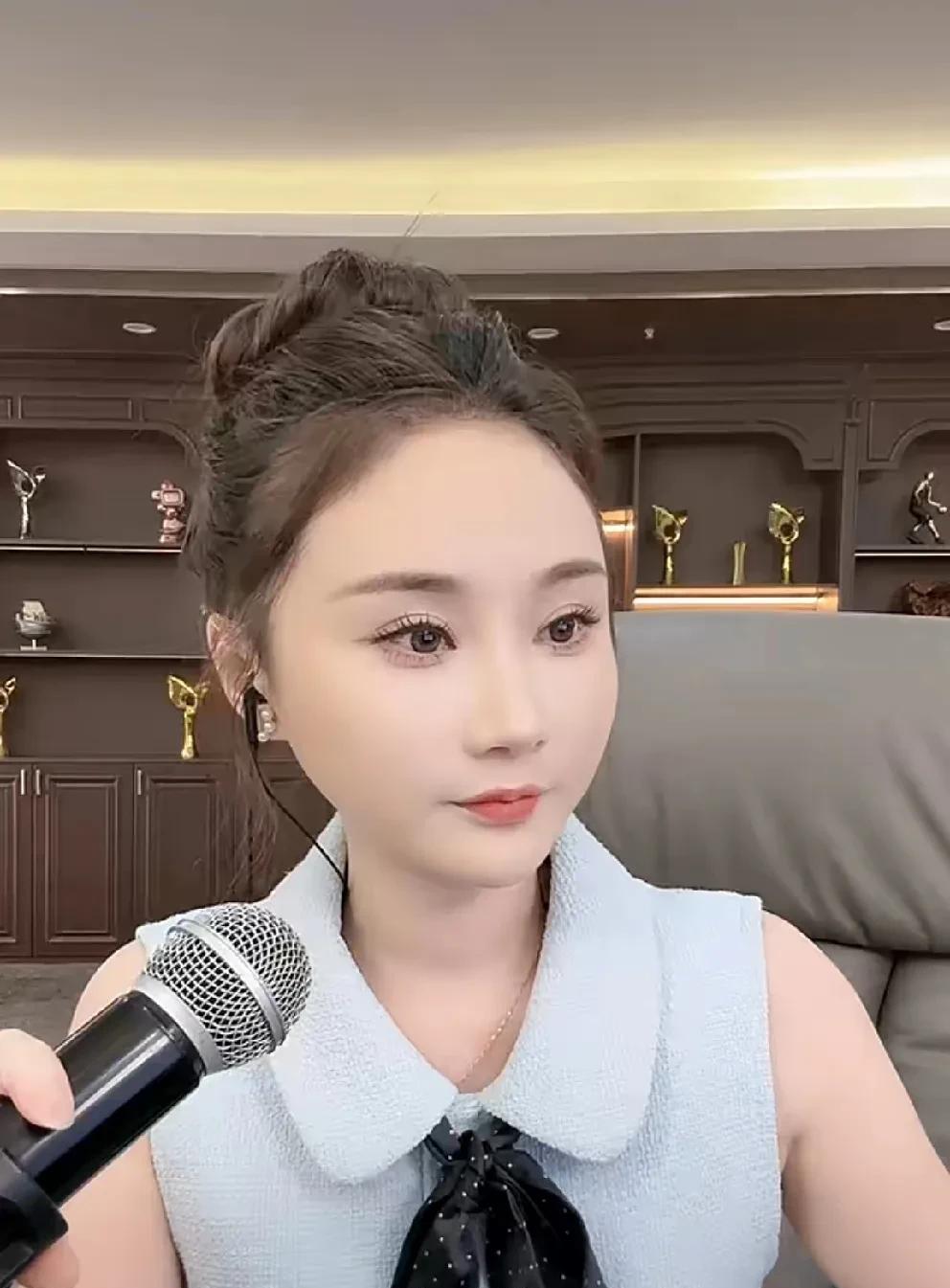 二子爷评价沈曼人品差劲！二子爷评价沈曼作为老主播，但人品差