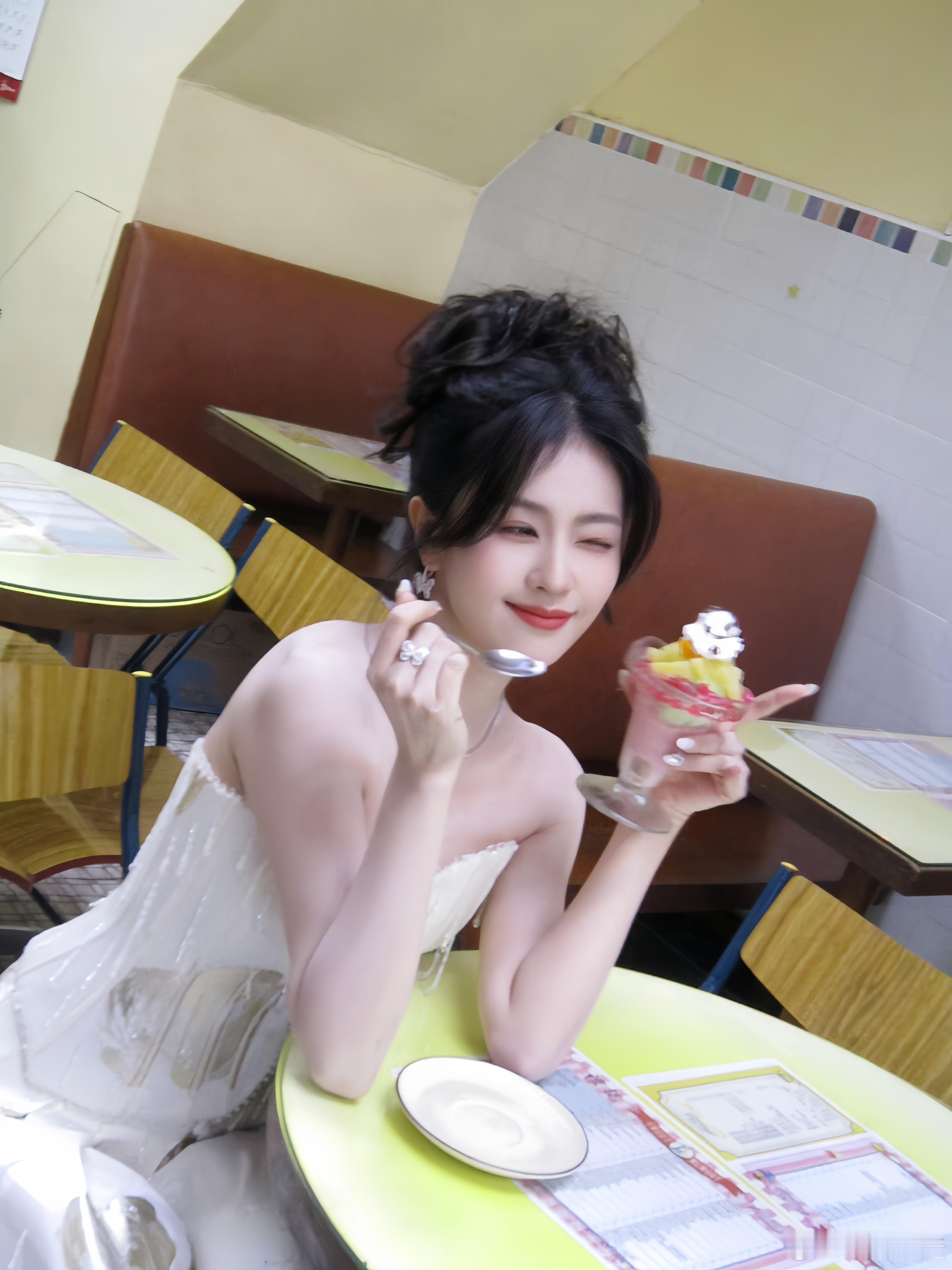 白鹿白鹿壁纸✘甜妹降临白鹿｜