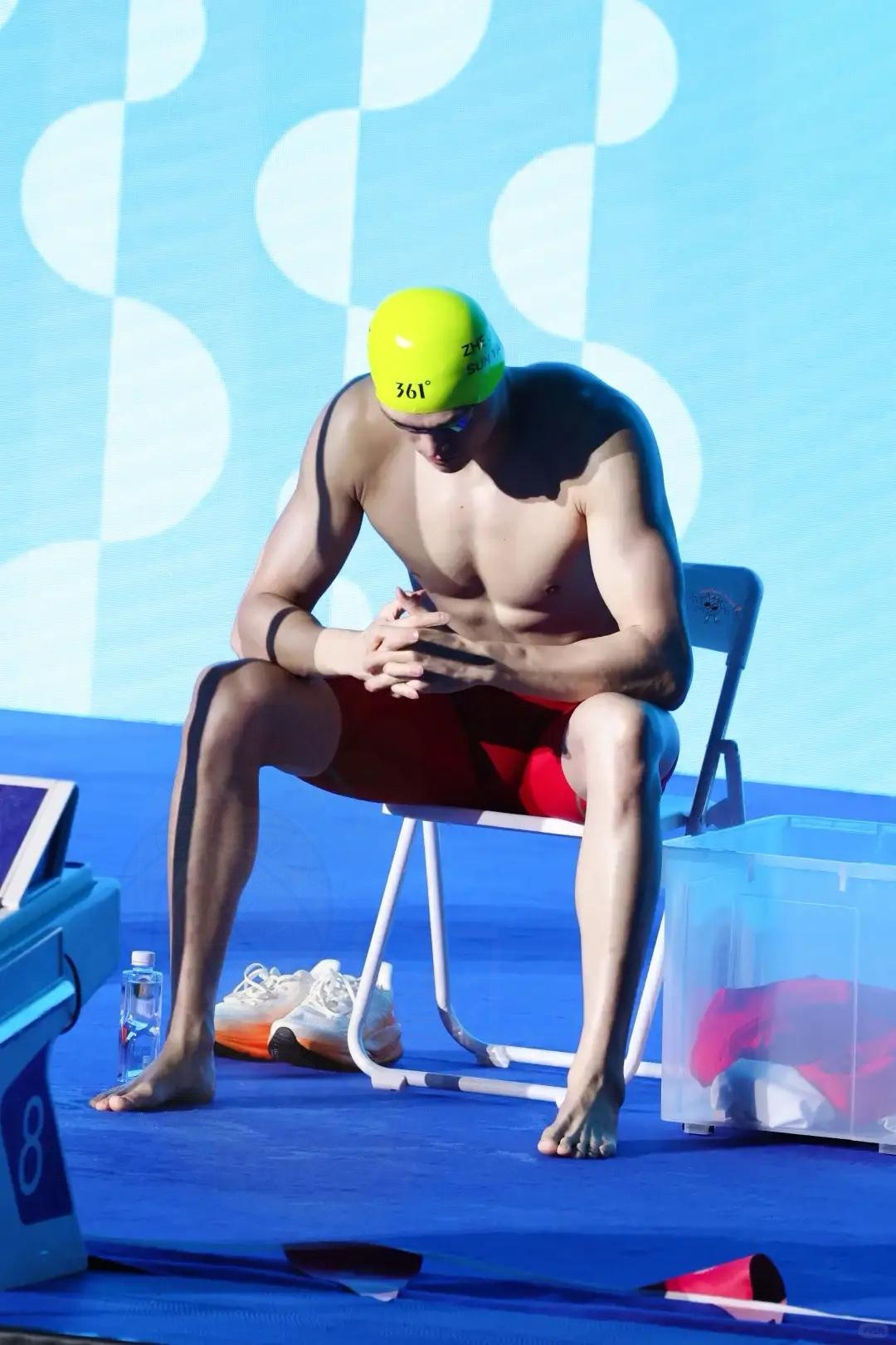 不愧是孙杨一句话打败了99%的人！记者一句“没拿冠军难过吗？”，他淡定的回