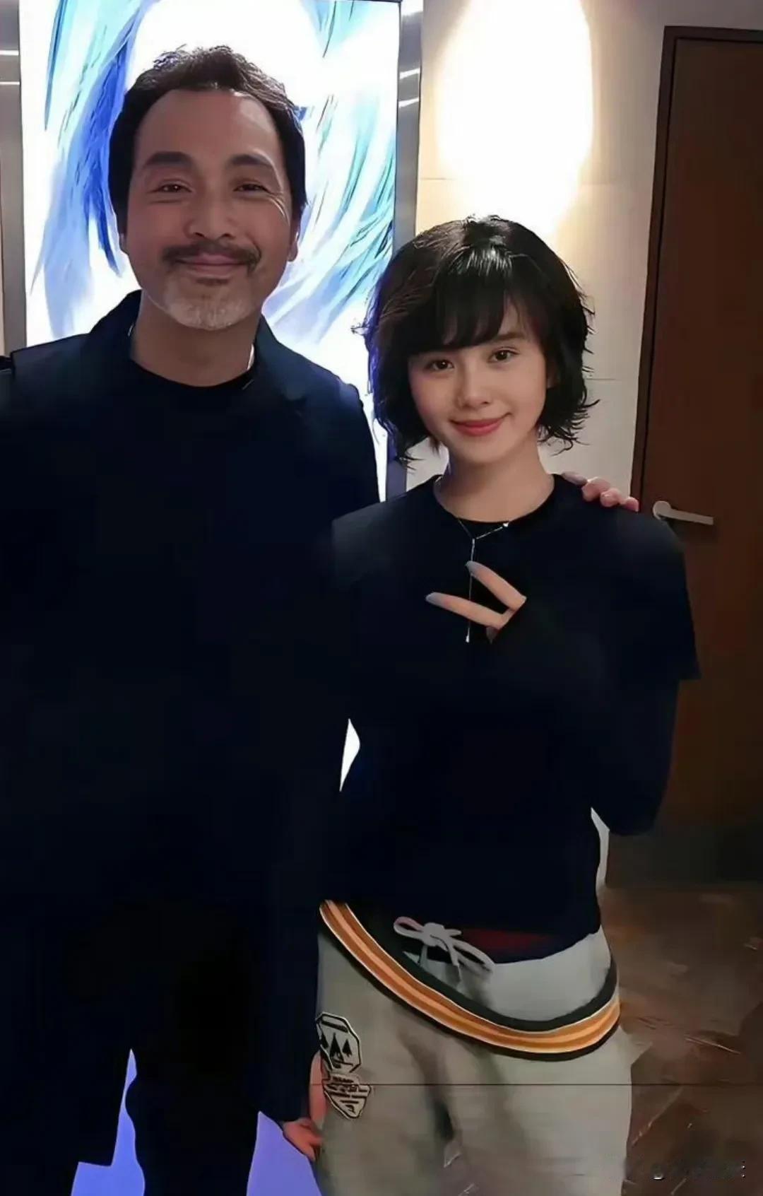 只要脸长得足够好看，发型根本就不重要了。​