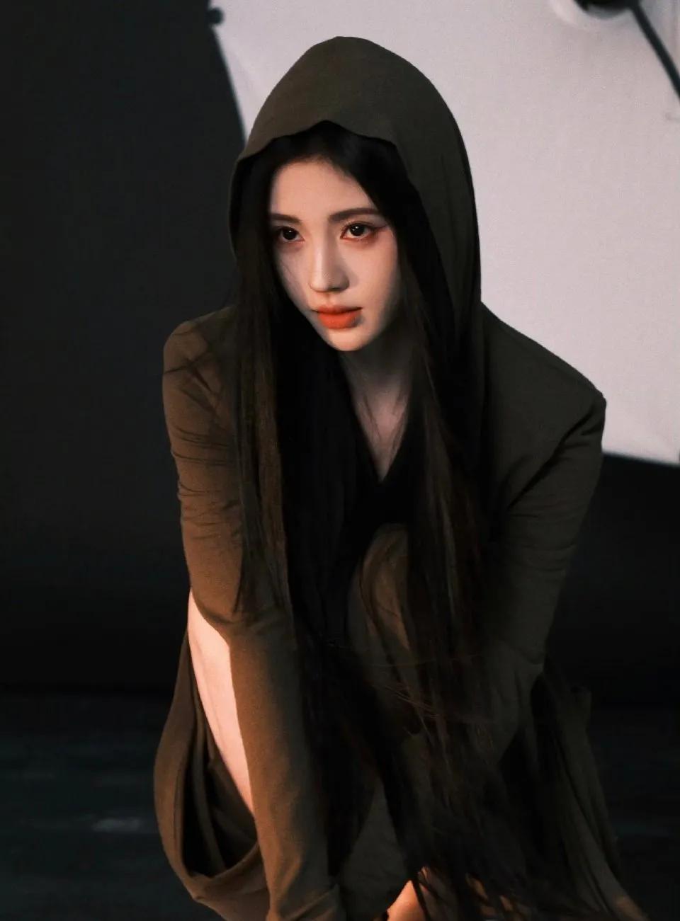 怪不得挤破头都想去当明星，这动不动一个小目标谁看了不心动！税后1.39亿，鞠婧