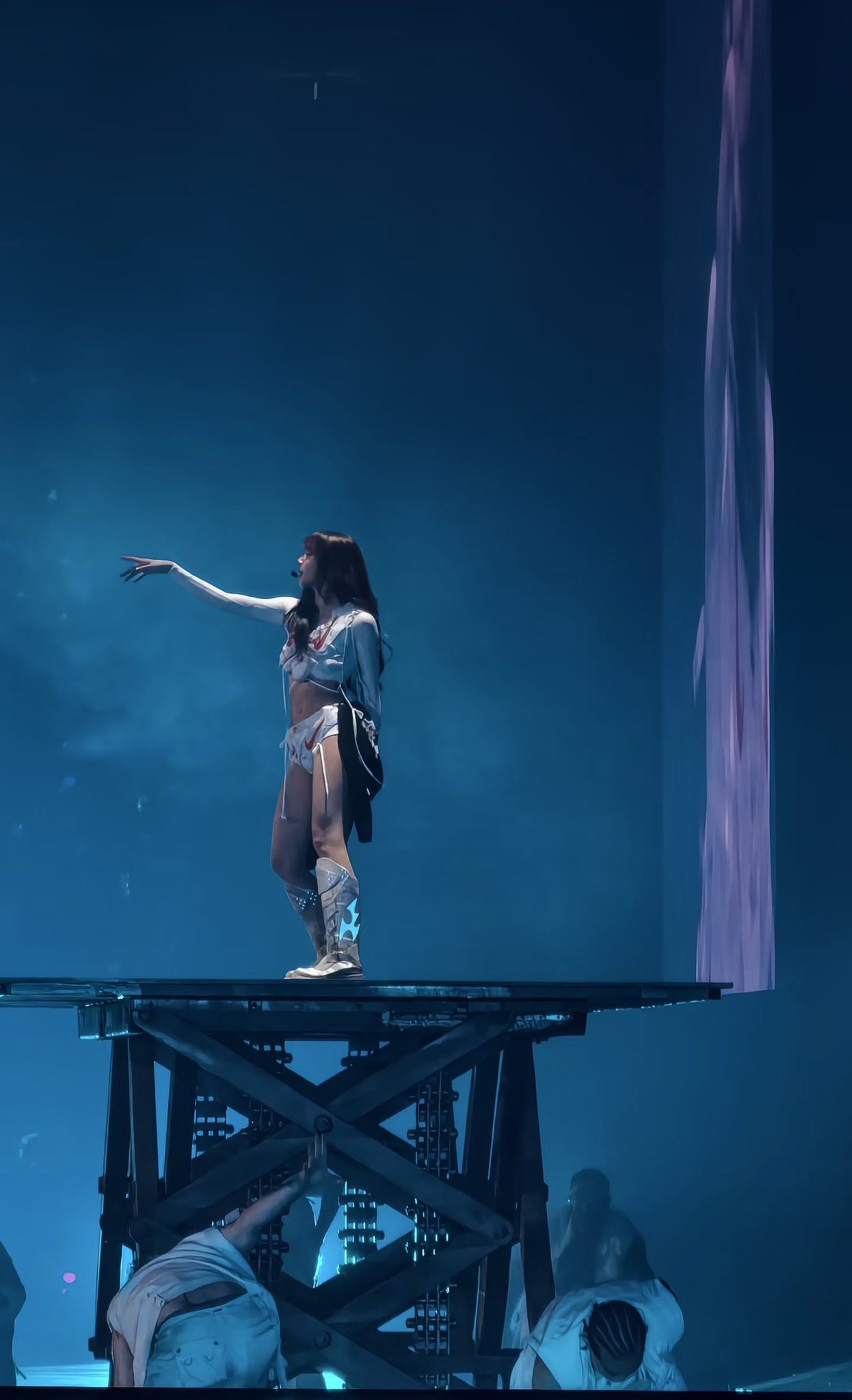 这靴子好帅！暗夜荧光定制靴（EmptyBehavior设计）