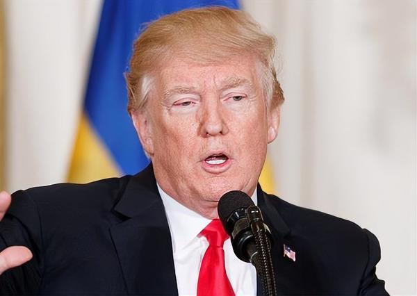 暴击！朝鲜一枚导弹让特朗普认怂小国生存两副面孔太现实朝鲜一枚高超音速导弹