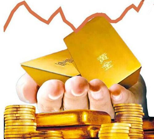 这两天买金的朋友，都被柜台上1353元/克的标签惊到了吧？这哪是买首饰，分明是收