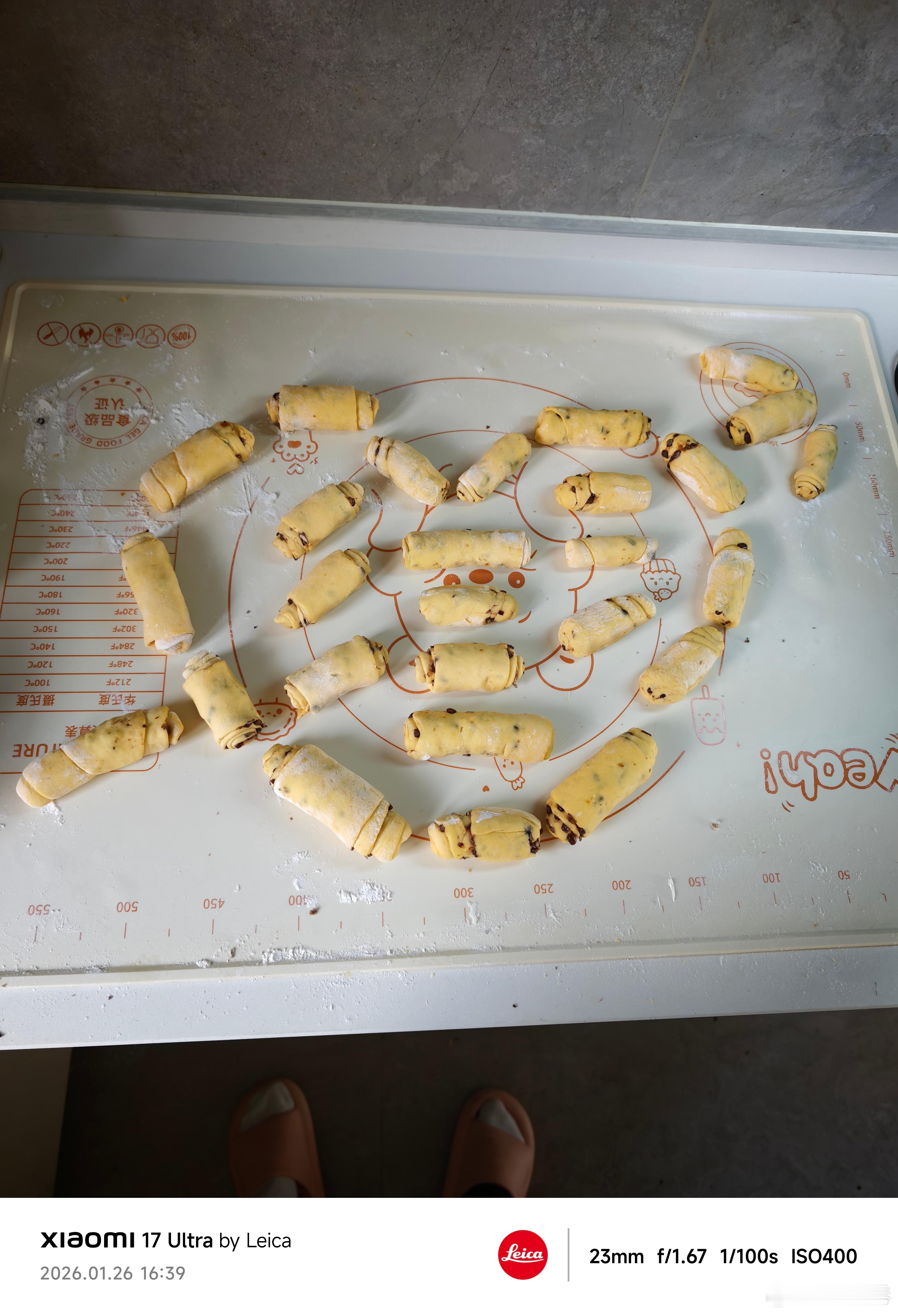 我这手艺能不能兼职个副业？这是腊肉咸菜馅儿，腊肉是买的黑猪肉做的，卖多少钱合适？