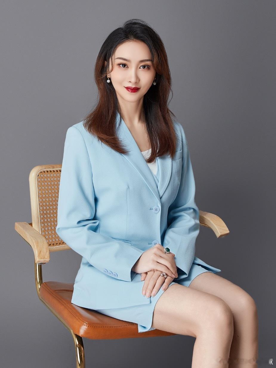 北理工裴姓教师被指论文造假我是不信她造假的裴老师是法学院助理教授硕士生导师
