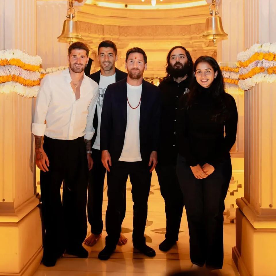 12月16日，足球巨星梅西在印尼受到了印度首富300斤儿子的款待。梅西和两名伙