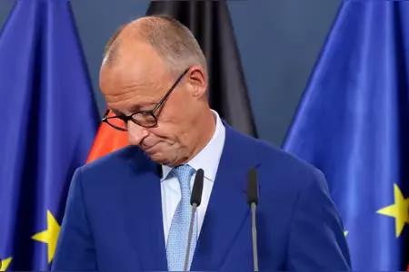 德国总理默茨年底前下台，他在任时间只剩三个月了？德国最新民调显示，48%的受