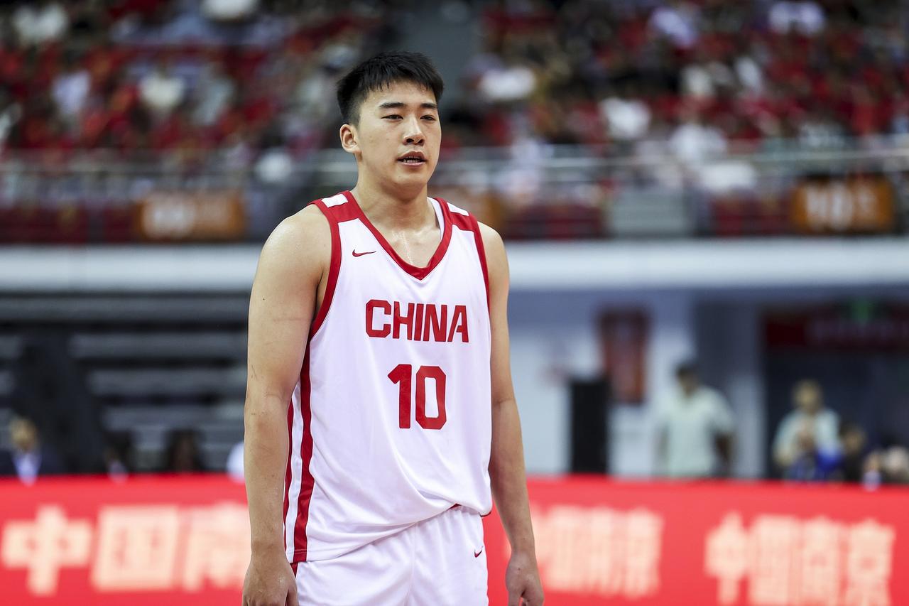 王俊杰在赛后的总结来了，相信大家也都非常清楚，王俊杰显然已经成为了帮助中国男篮1