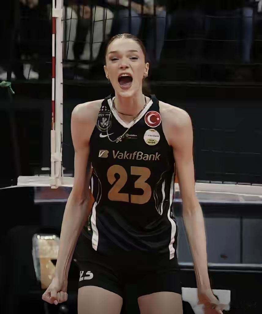 难怪，马尔科娃脱口而出：是加比！原来，既不是国际大赛MVP拿到手软的朱婷，也