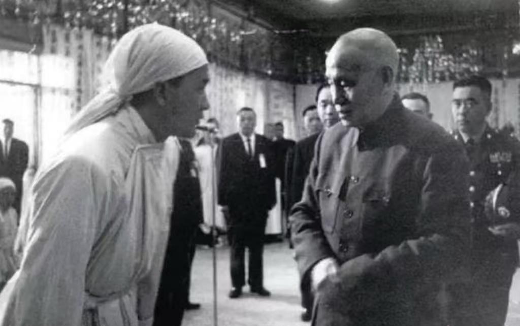 1966年12月1日，白崇禧突然暴毙，时年73岁。死后身体发绿，口吐白沫，床单多
