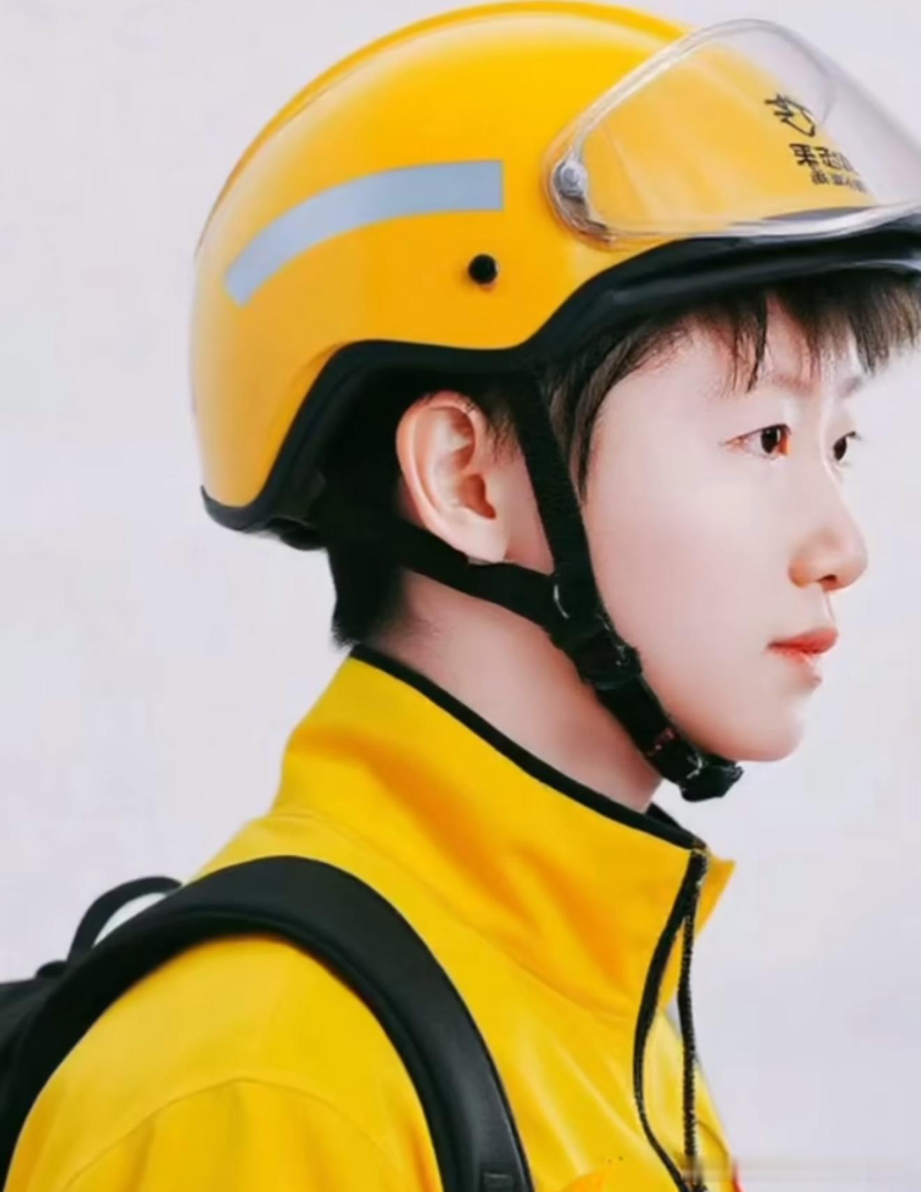 孙颖莎代言美团睡醒打开美团外卖🙌​​​