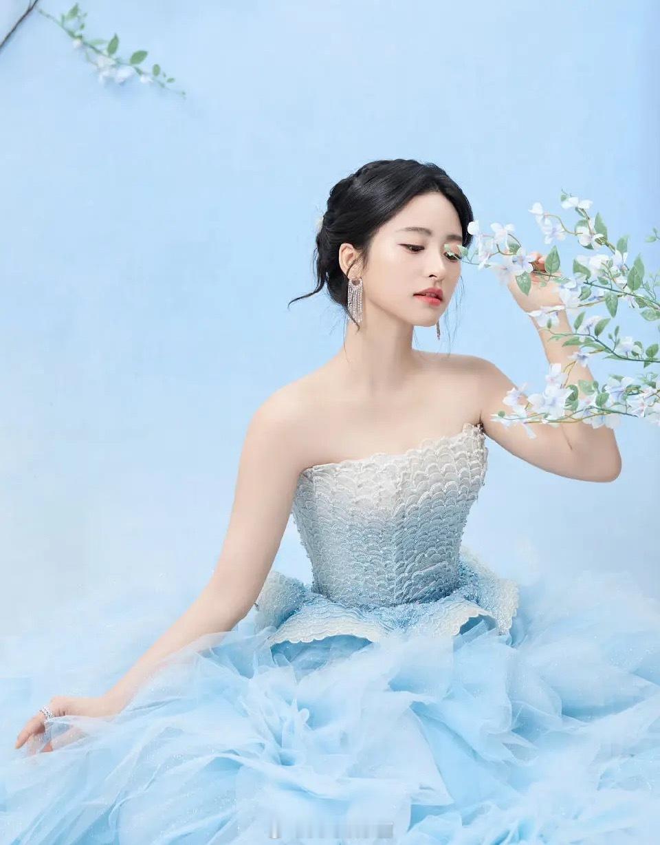 沈月精修🆚生图，确实是没有太大差别哦