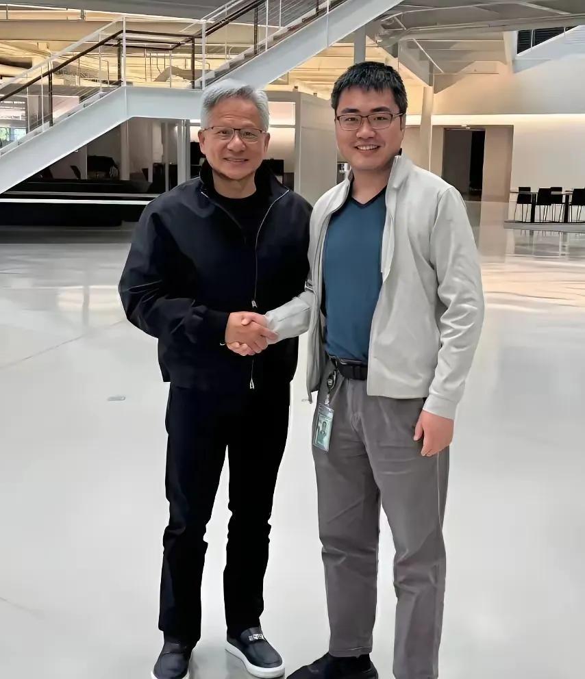 又是瞎培养了！美国芯片巨头英伟达公司对外宣称，两位毕业于清华大学的顶级AI科学家