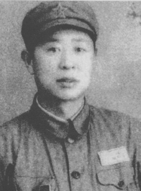 1944年，我军地下党周迪道叛变投敌，新四军内部有人喊着要除掉他，他知道得太多了