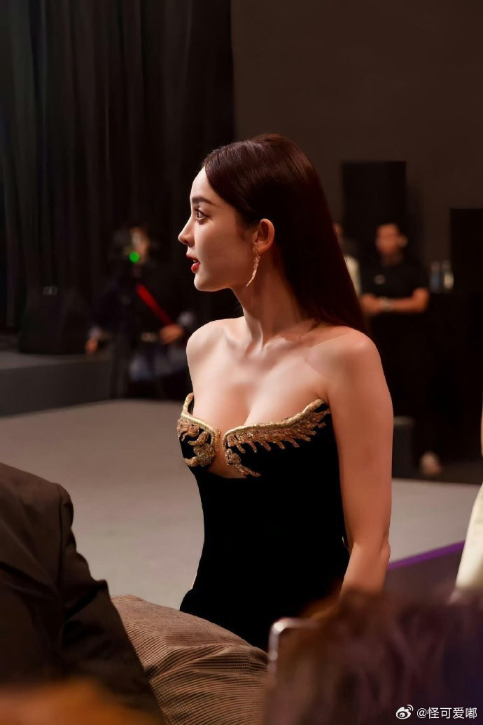 娜扎如果离你这么近你敢正眼看吗​​​