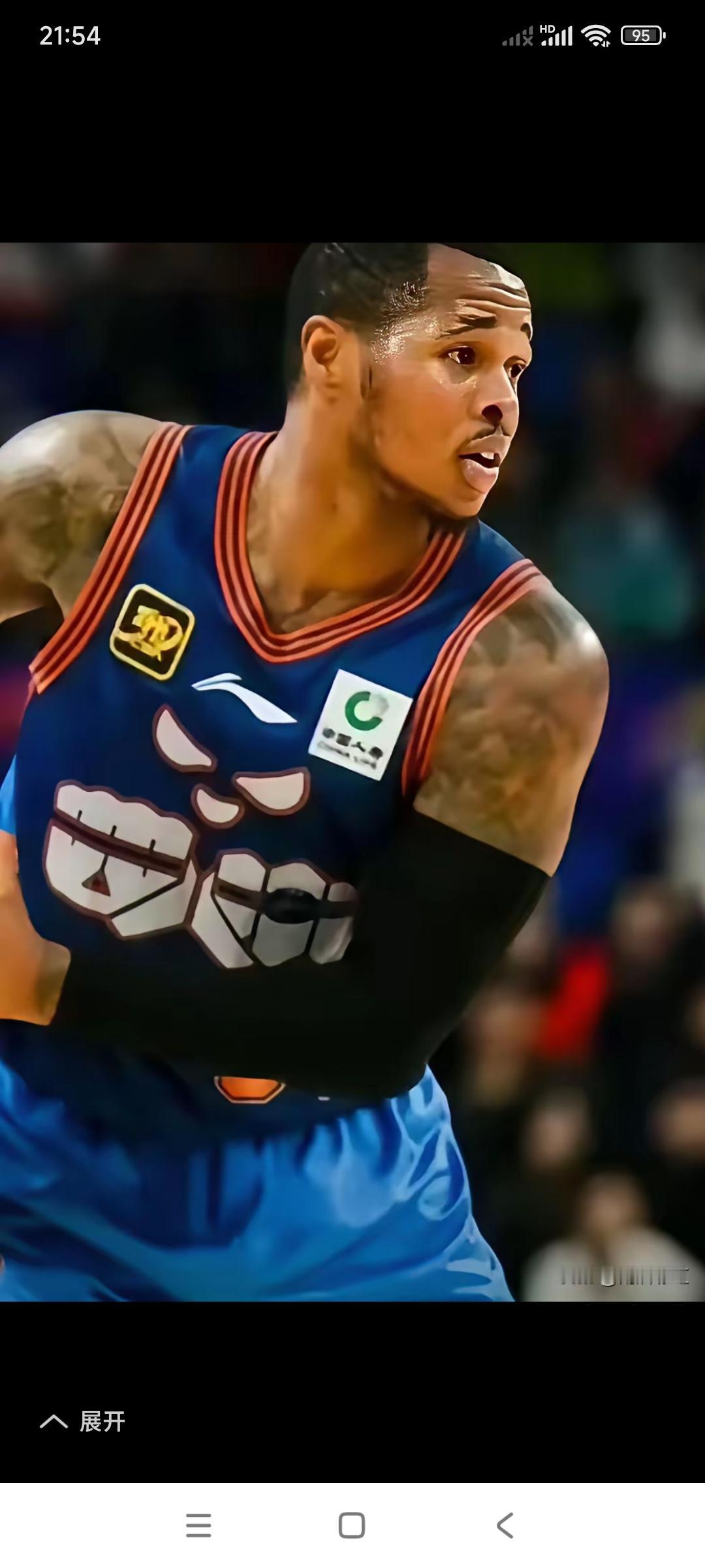 辽宁新签外援亨特离开辽篮的时间已经倒计时。辽宁和深圳比赛第2节，亨特上了两分